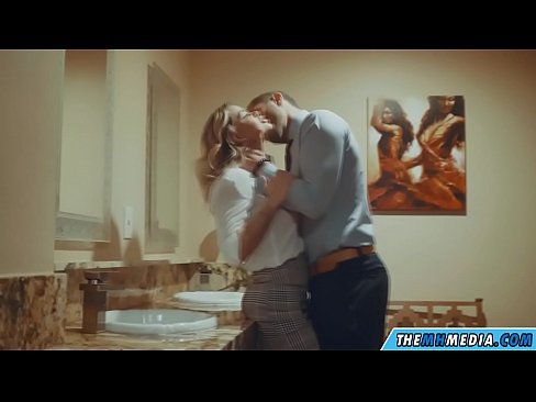 ❤️ Кад те прсата плавуша заведе у јавном тоалету ❤❌ Секс видео код нас ❌